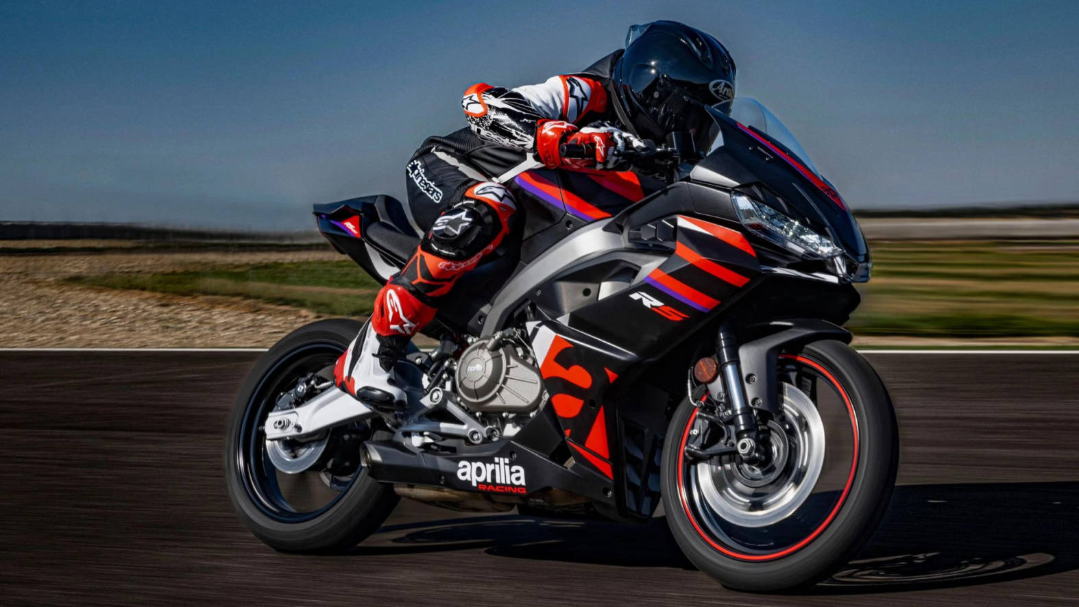 How to Tour on a Sports Motorcycle